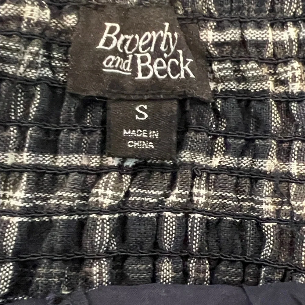 Beverly and beck plaid mini skirt with built in shorts - Picture 5 of 6